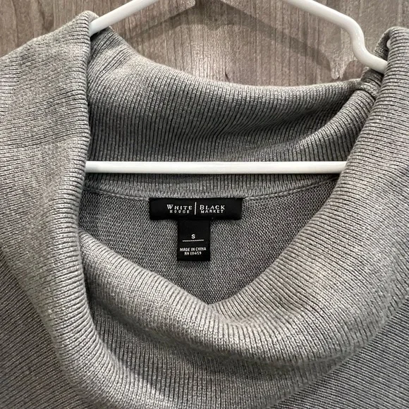 White House Black Market shrug/Poncho sweater with pockets. - Picture 2 of 2